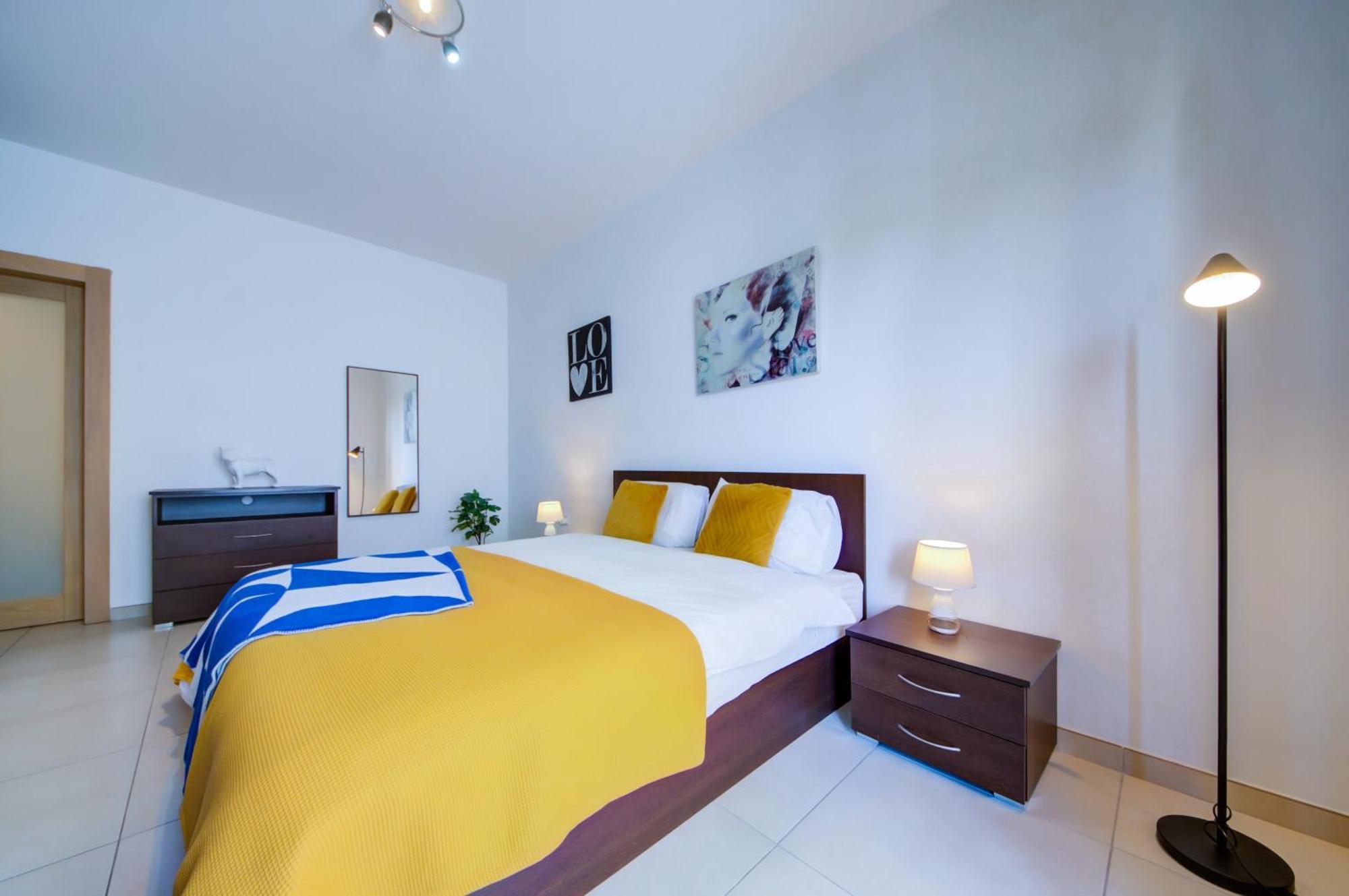 Stylish 2Br Apt With Balconies In St Julians, Paceville - Apt 6 By Vaganza Saint Julian's Eksteriør billede