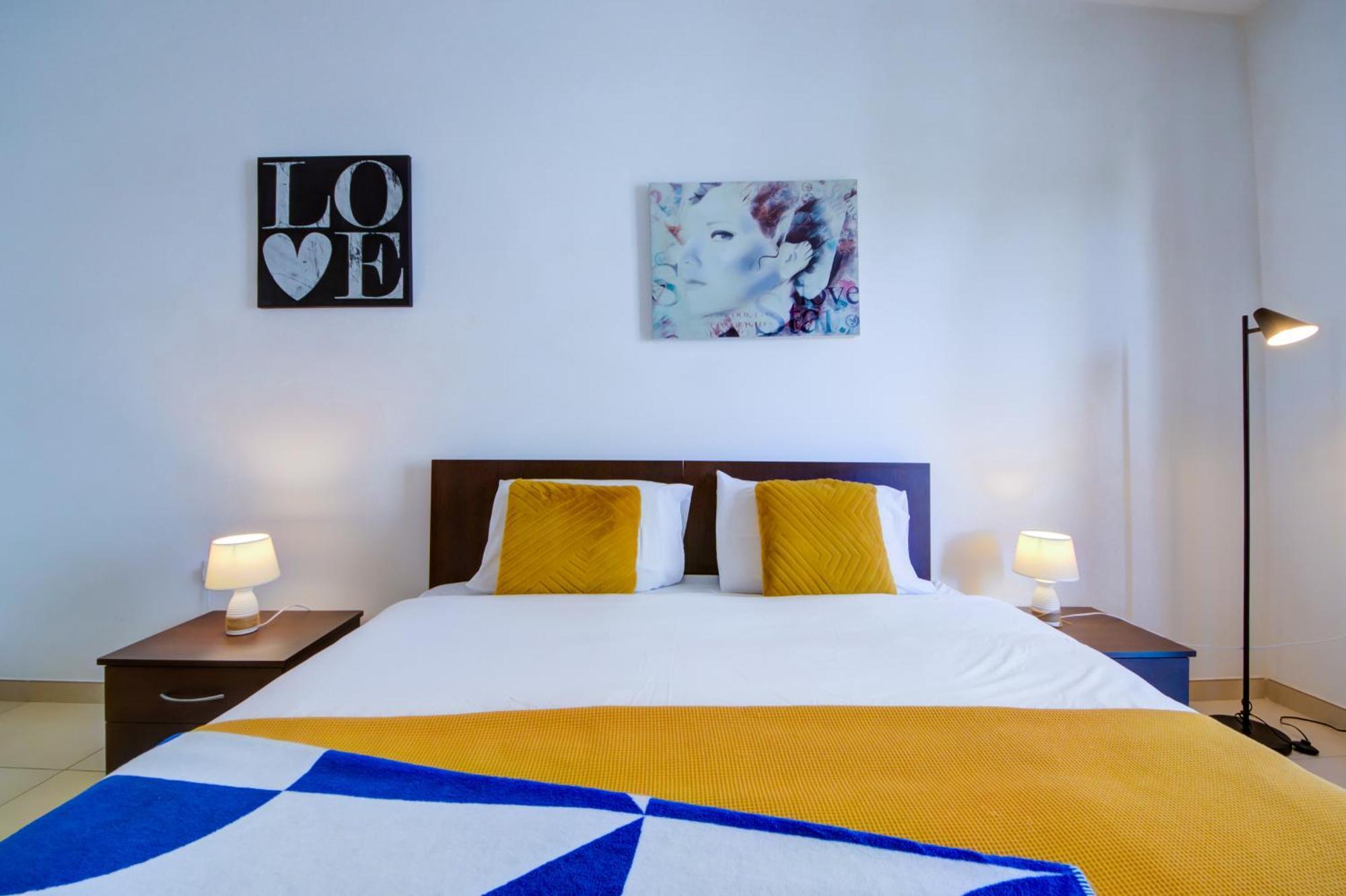 Stylish 2Br Apt With Balconies In St Julians, Paceville - Apt 6 By Vaganza Saint Julian's Eksteriør billede