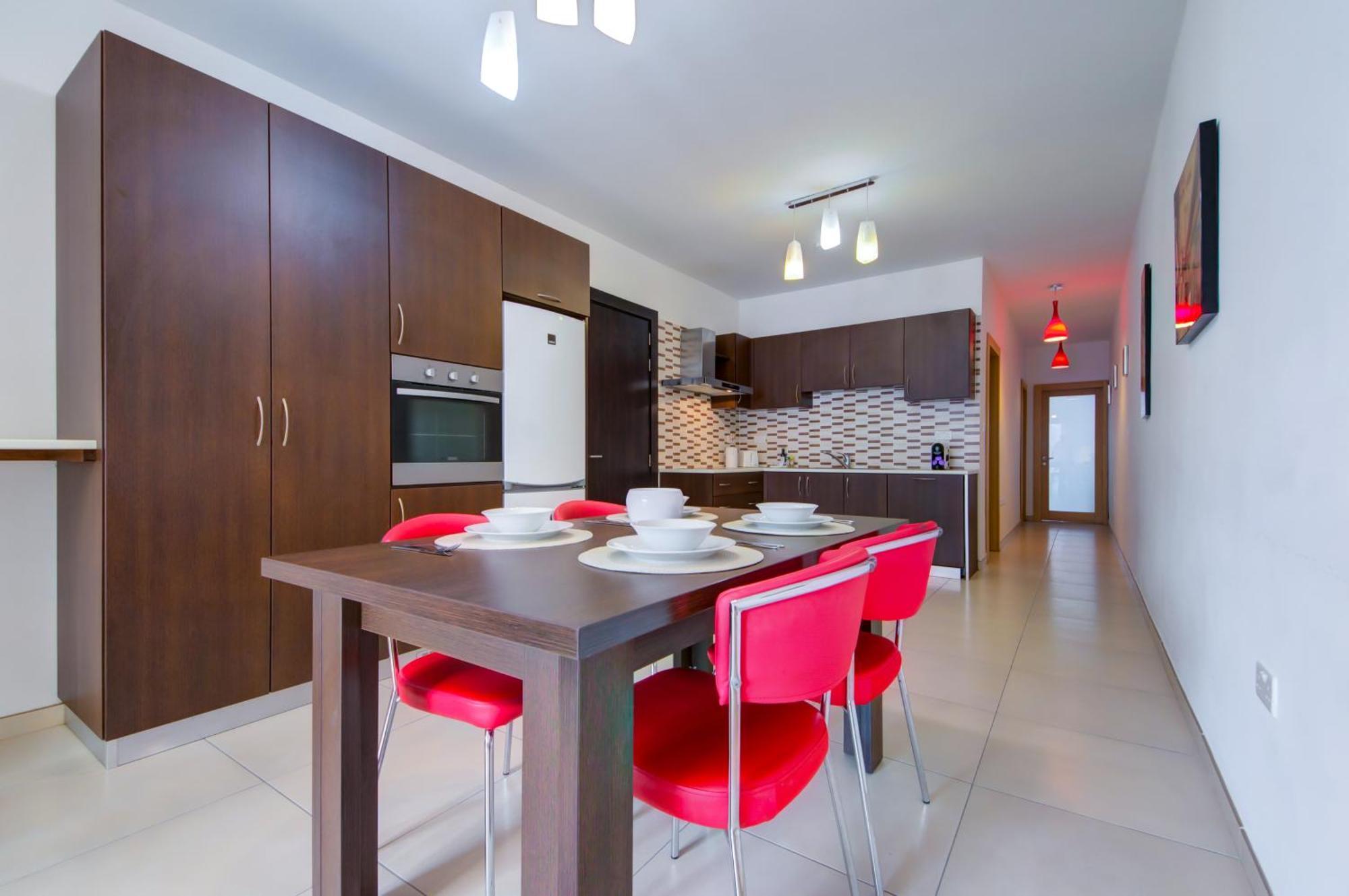 Stylish 2Br Apt With Balconies In St Julians, Paceville - Apt 6 By Vaganza Saint Julian's Eksteriør billede